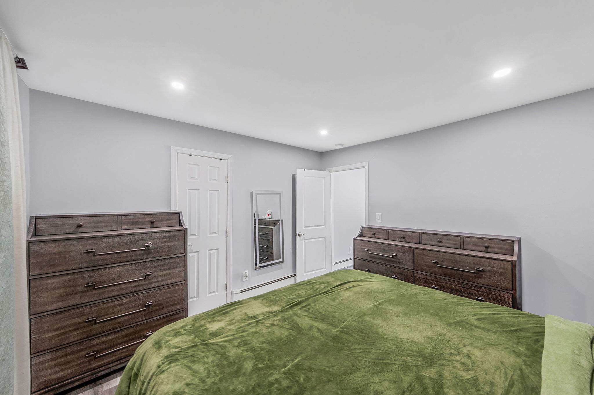 Single Family Evergreen  Suffolk County, NY 11784, MLS-857758-21