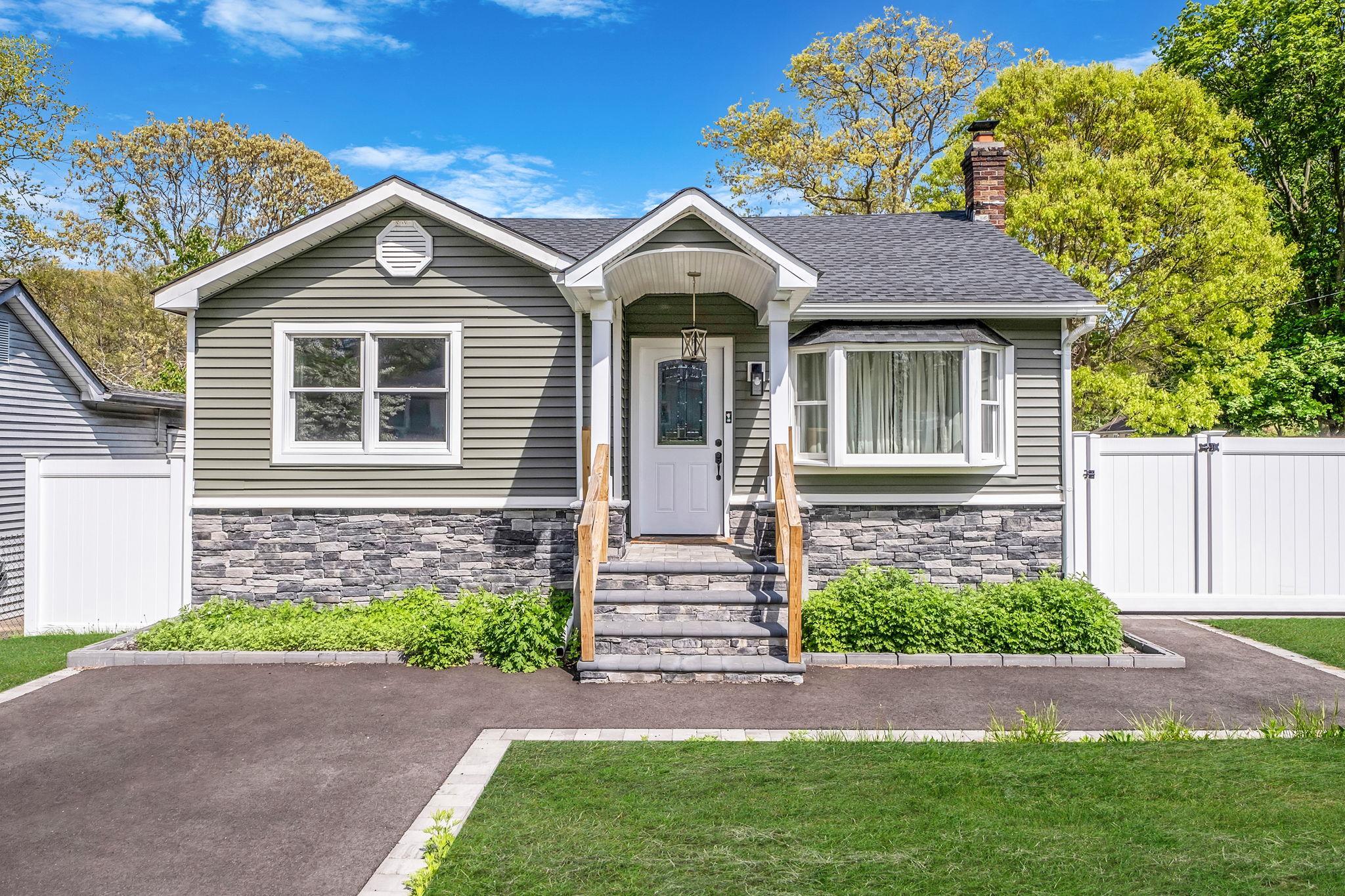 Single Family Evergreen  Suffolk County, NY 11784, MLS-857758-32