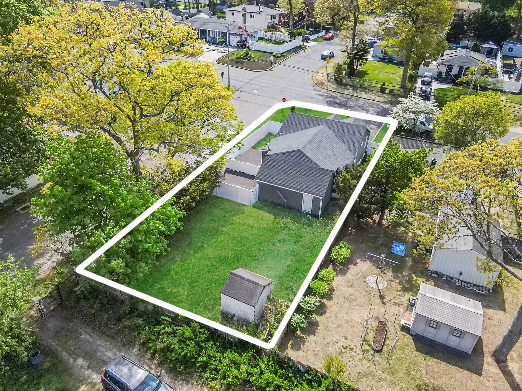 Single Family Evergreen  Suffolk County, NY 11784, MLS-857758-35
