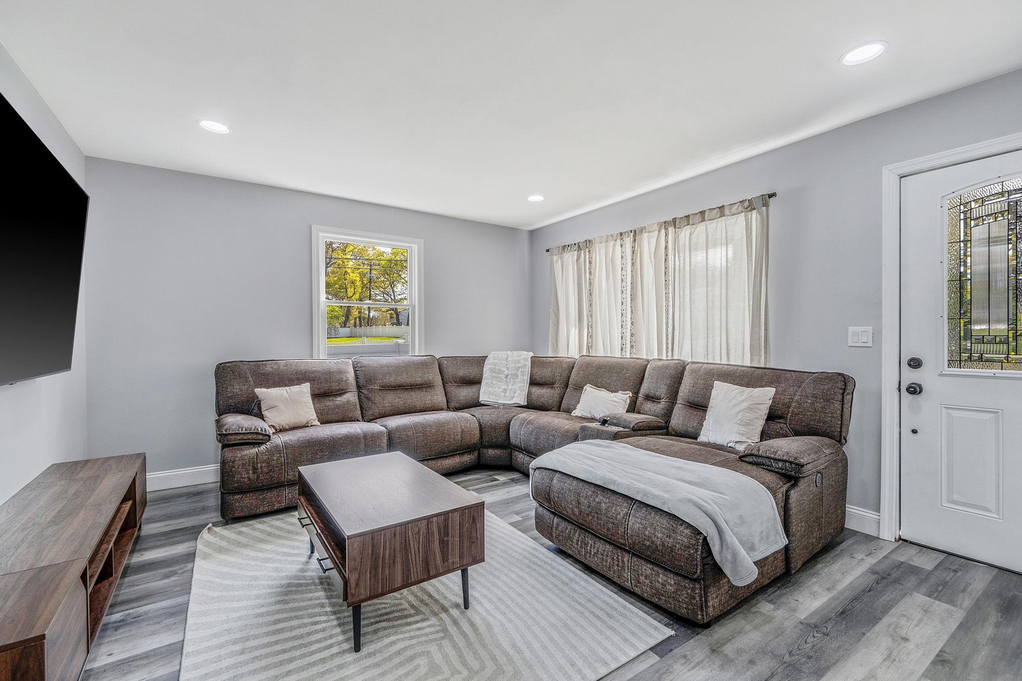 Single Family Evergreen  Suffolk County, NY 11784, MLS-857758-4