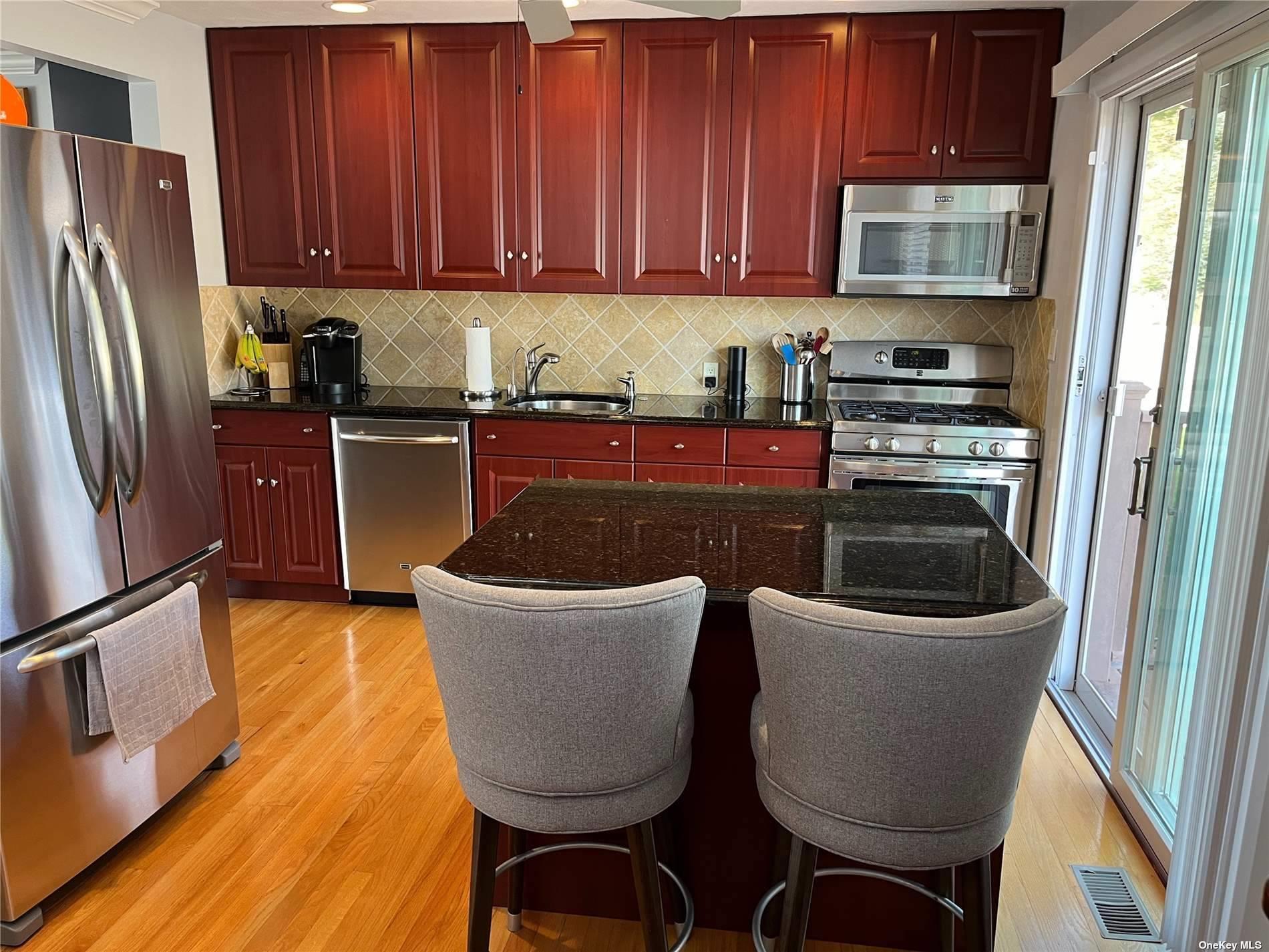 Single Family Gaymore  Suffolk County, NY 11776, MLS-857765-10