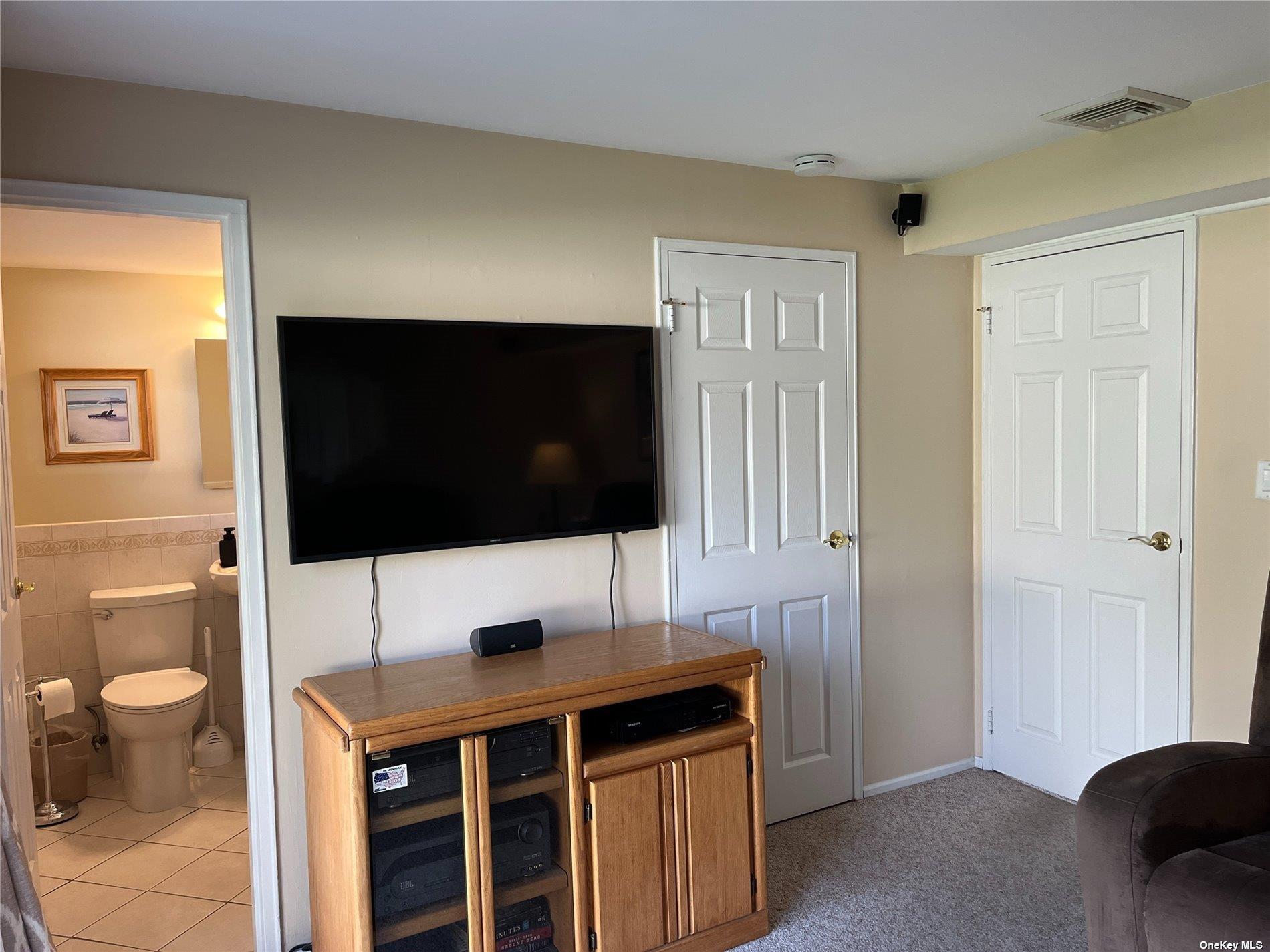 Single Family Gaymore  Suffolk County, NY 11776, MLS-857765-21