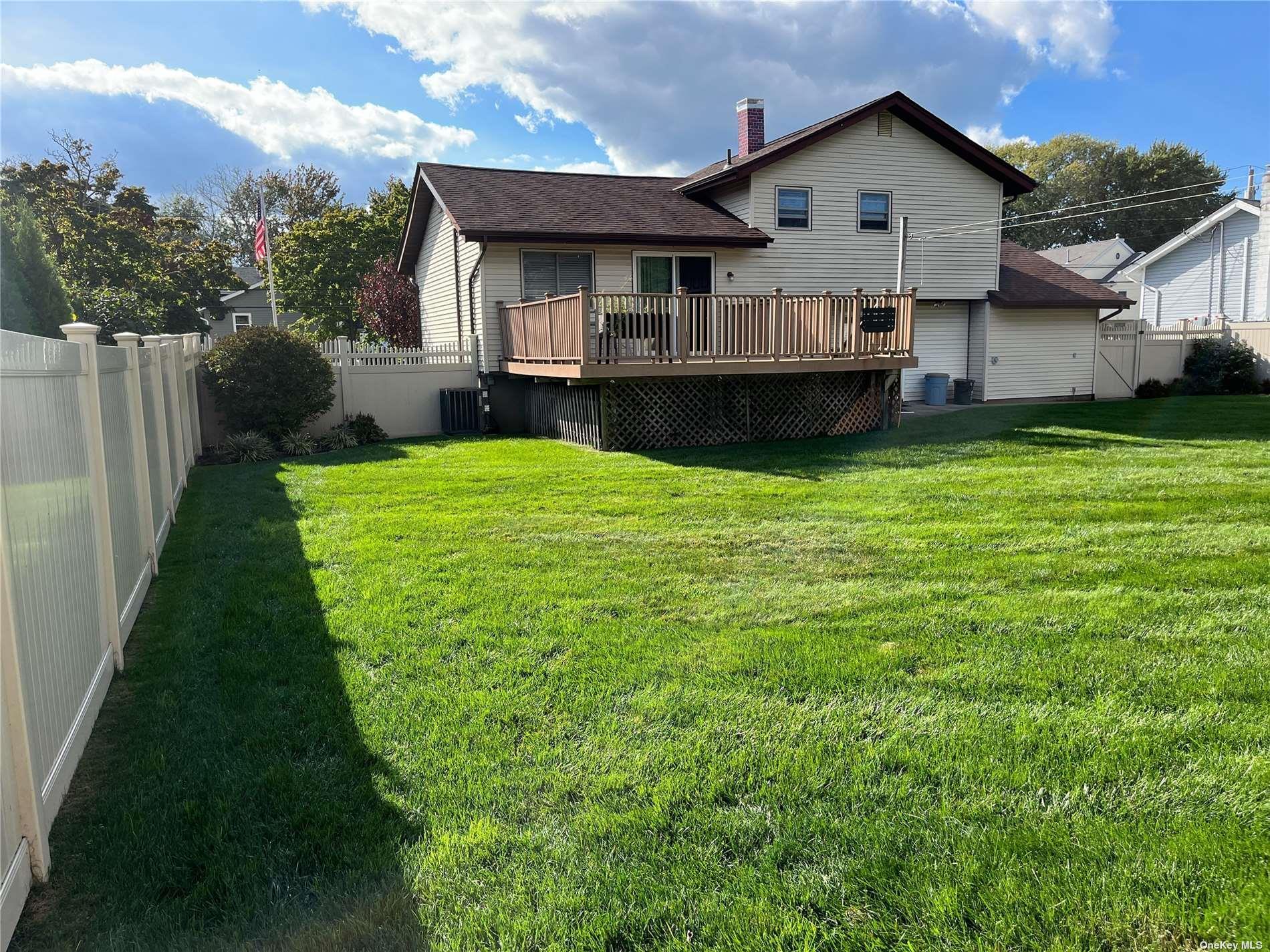 Single Family Gaymore  Suffolk County, NY 11776, MLS-857765-4