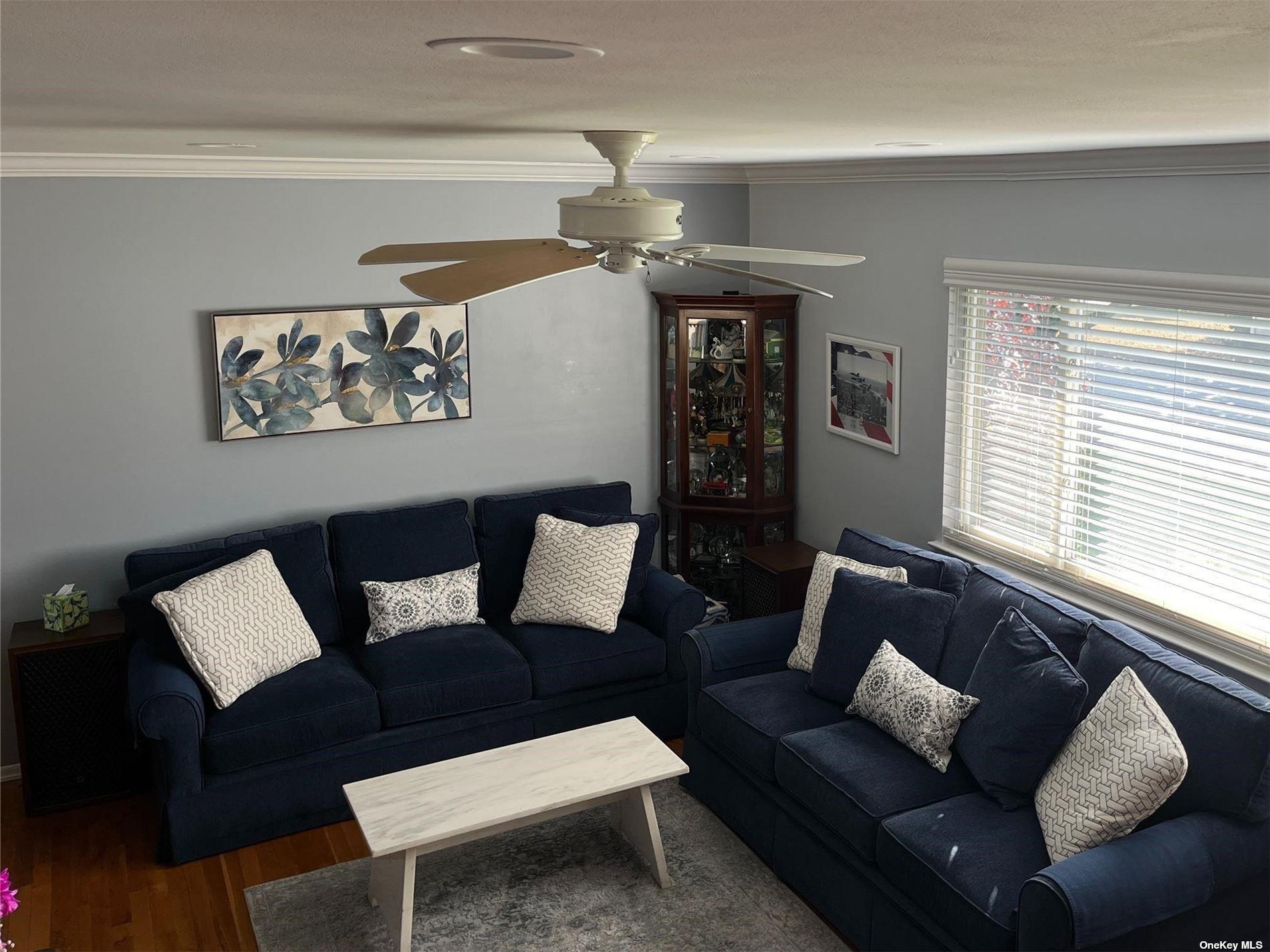 Single Family Gaymore  Suffolk County, NY 11776, MLS-857765-7