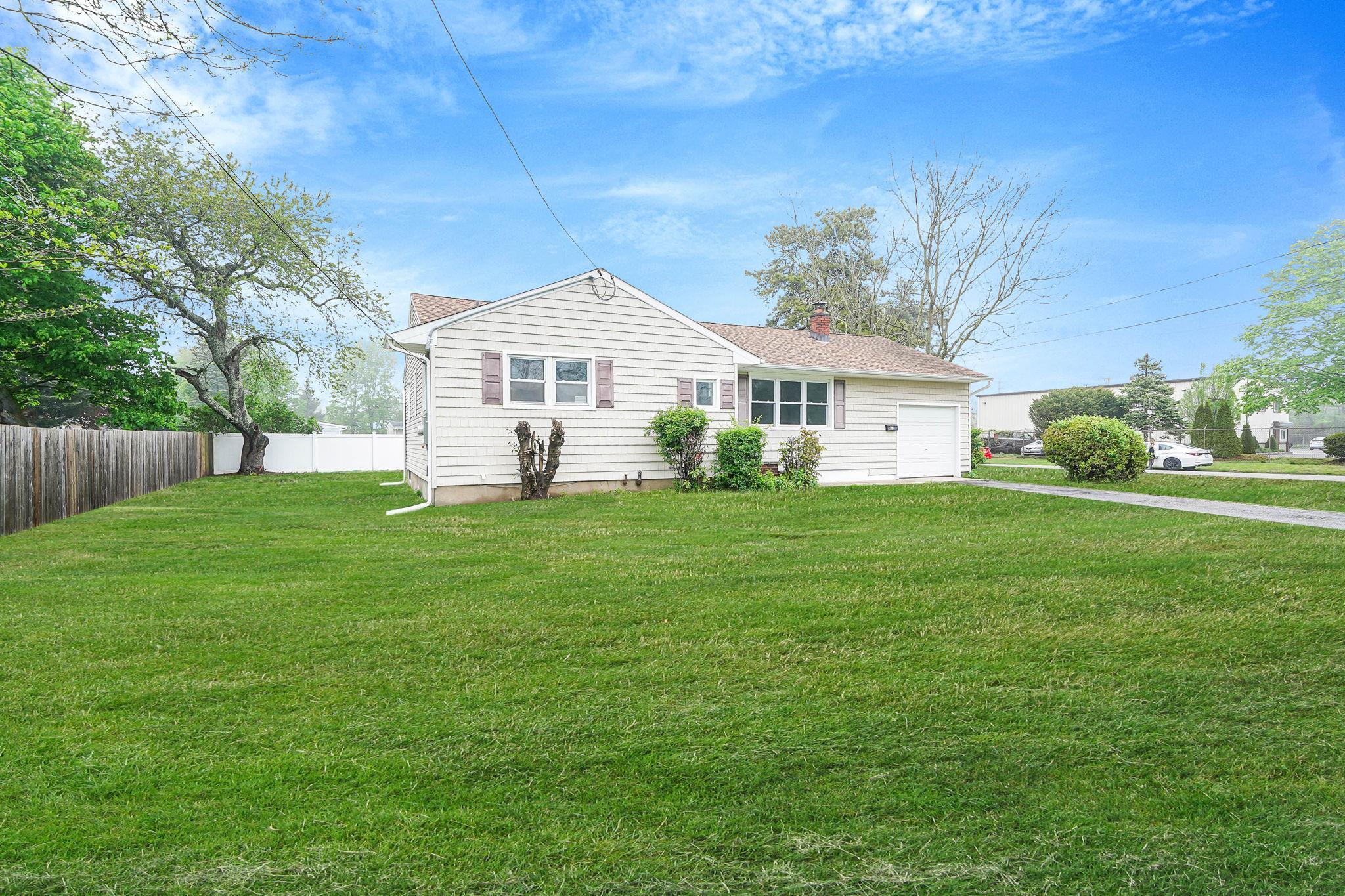 Single Family Beaver Dam  Suffolk County, NY 11713, MLS-857767-2