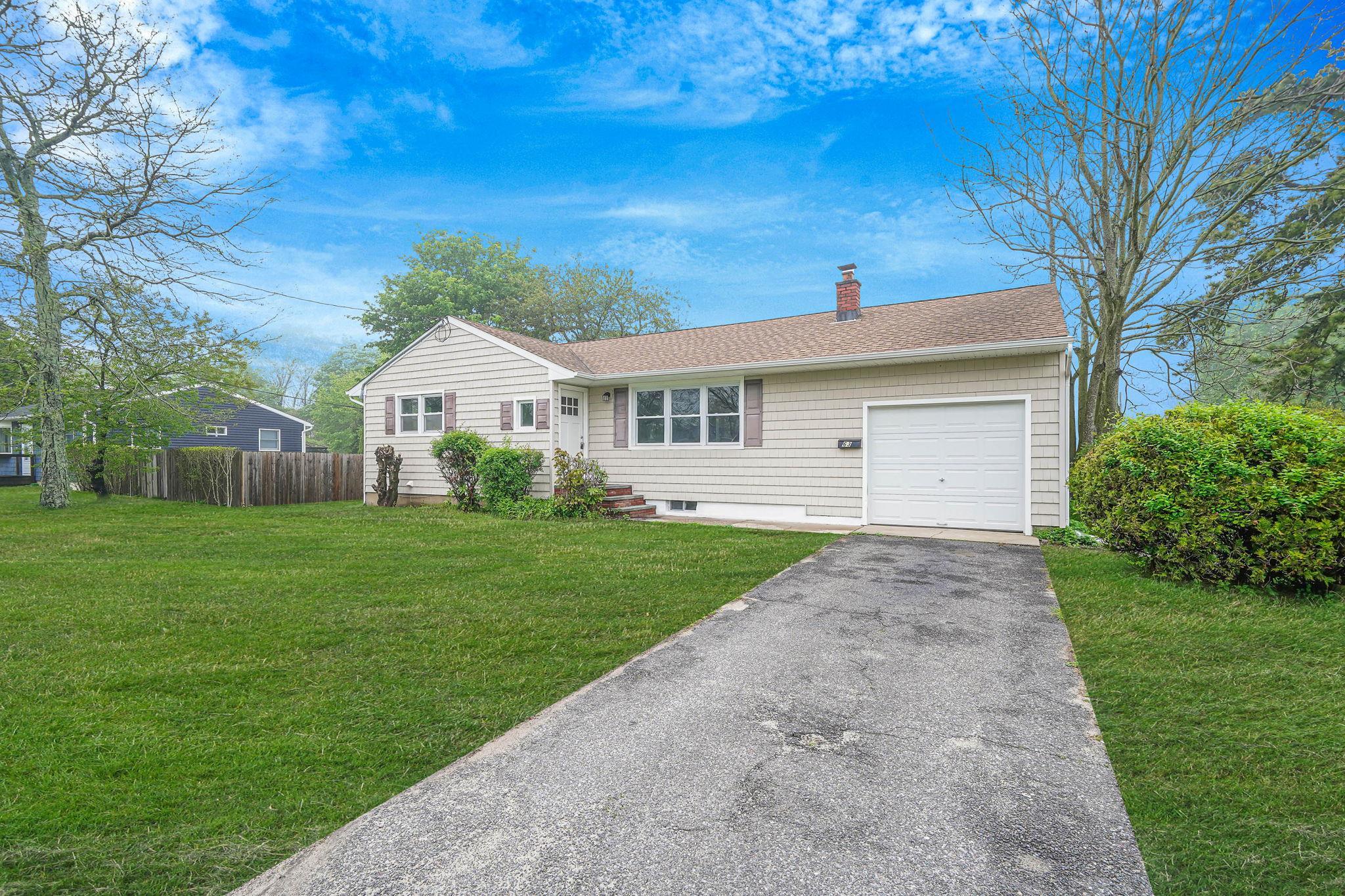 Single Family Beaver Dam  Suffolk County, NY 11713, MLS-857767-3