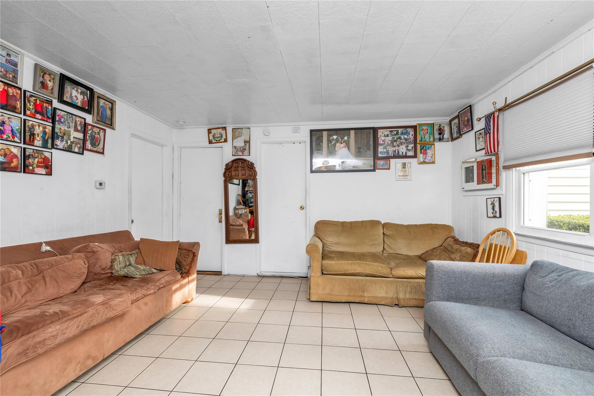 Single Family Hazel  Nassau County, NY 11542, MLS-857804-9