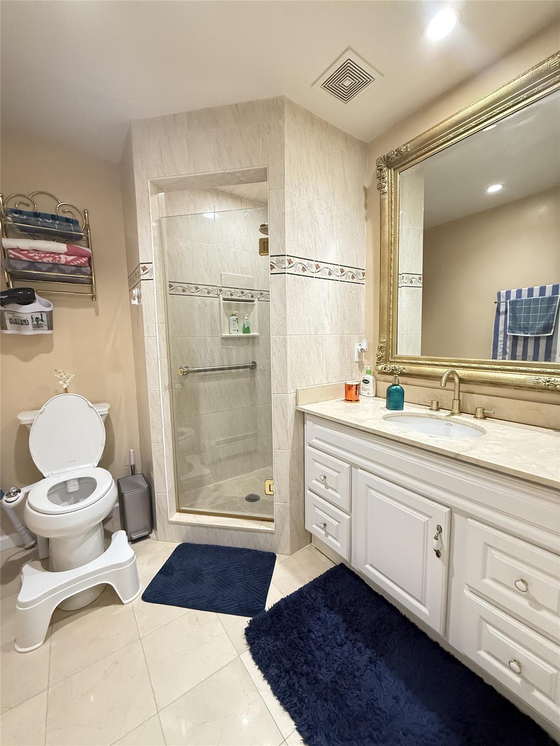 Single Family Shady  Suffolk County, NY 11743, MLS-857812-16