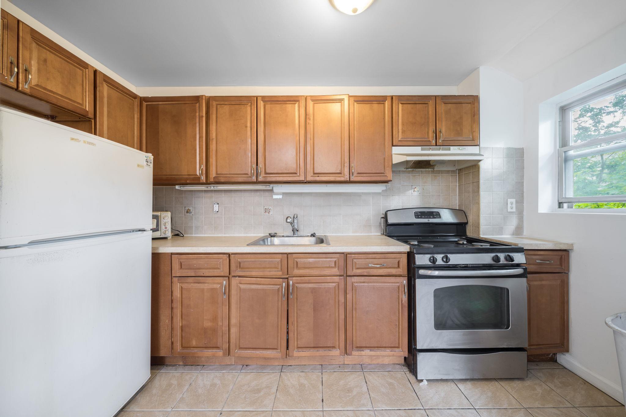 Single Family Sunnyside  Brooklyn, NY 11207, MLS-857815-28