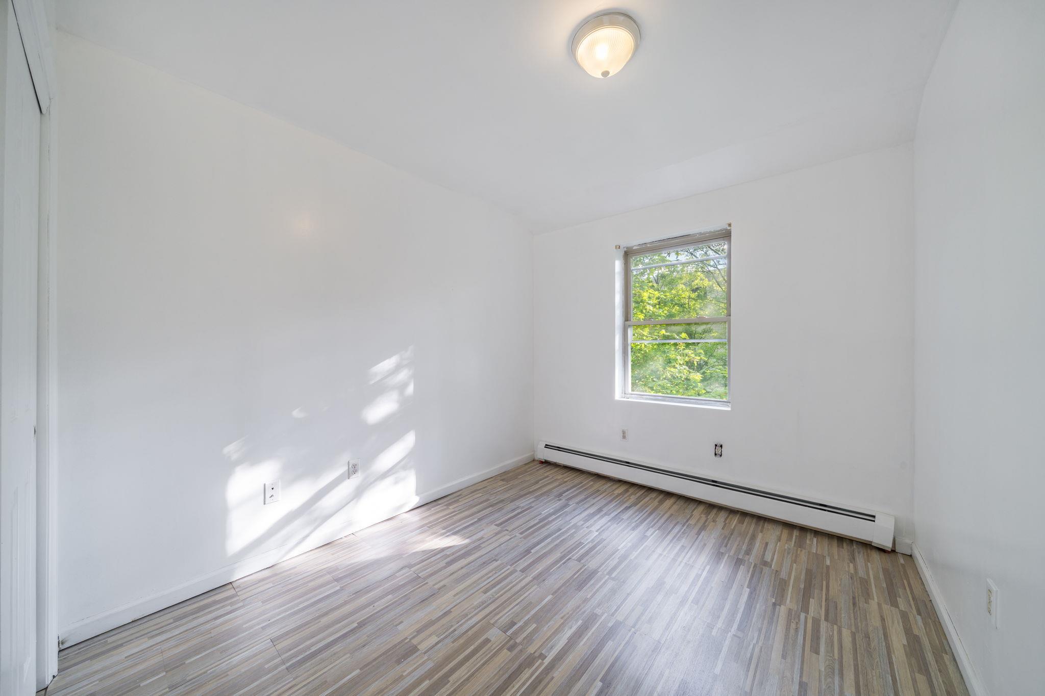 Single Family Sunnyside  Brooklyn, NY 11207, MLS-857815-30