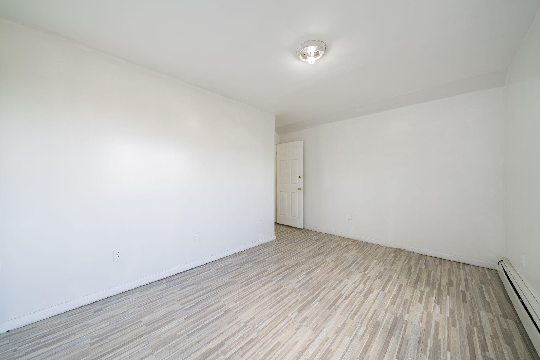 Single Family Sunnyside  Brooklyn, NY 11207, MLS-857815-34