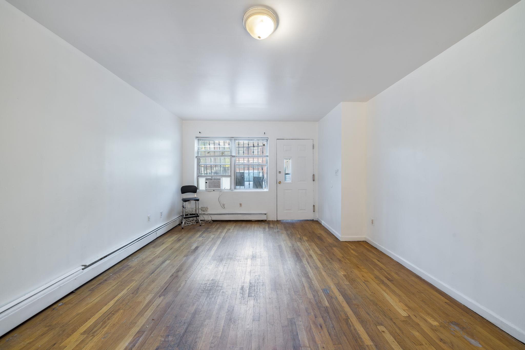 Single Family Sunnyside  Brooklyn, NY 11207, MLS-857815-4