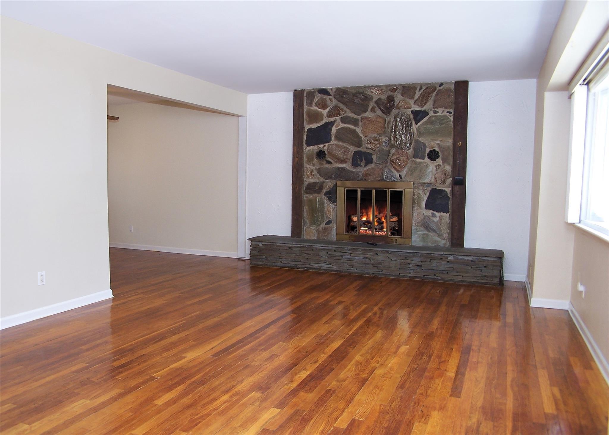 Single Family Ruland  Suffolk County, NY 11784, MLS-857830-4