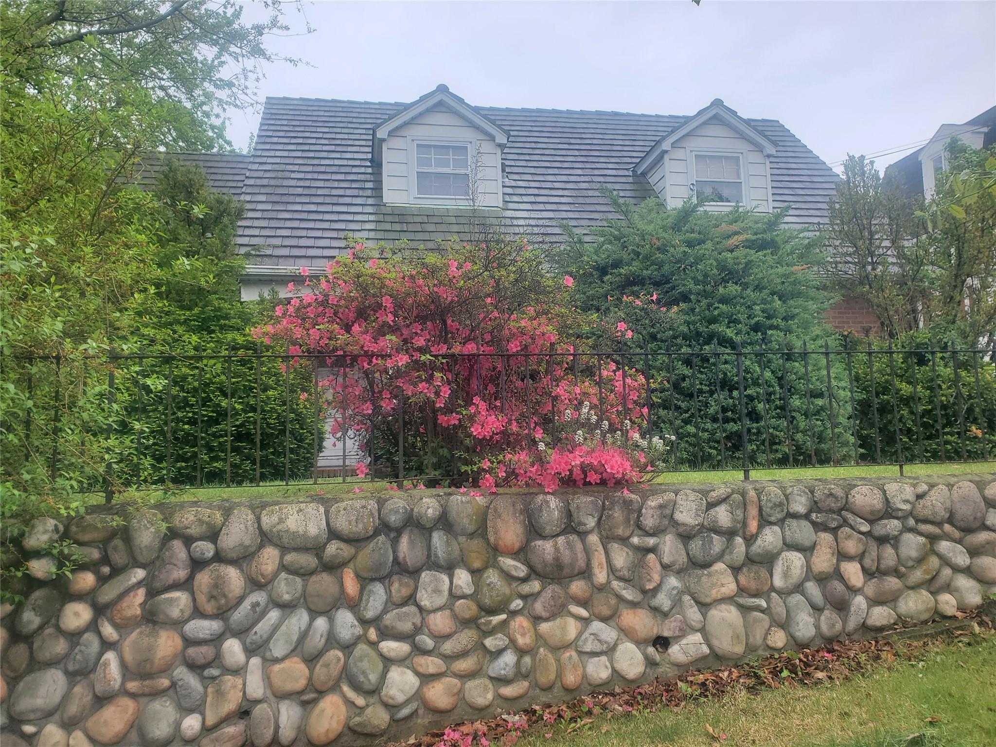 Single Family 68  Queens, NY 11375, MLS-857842-2