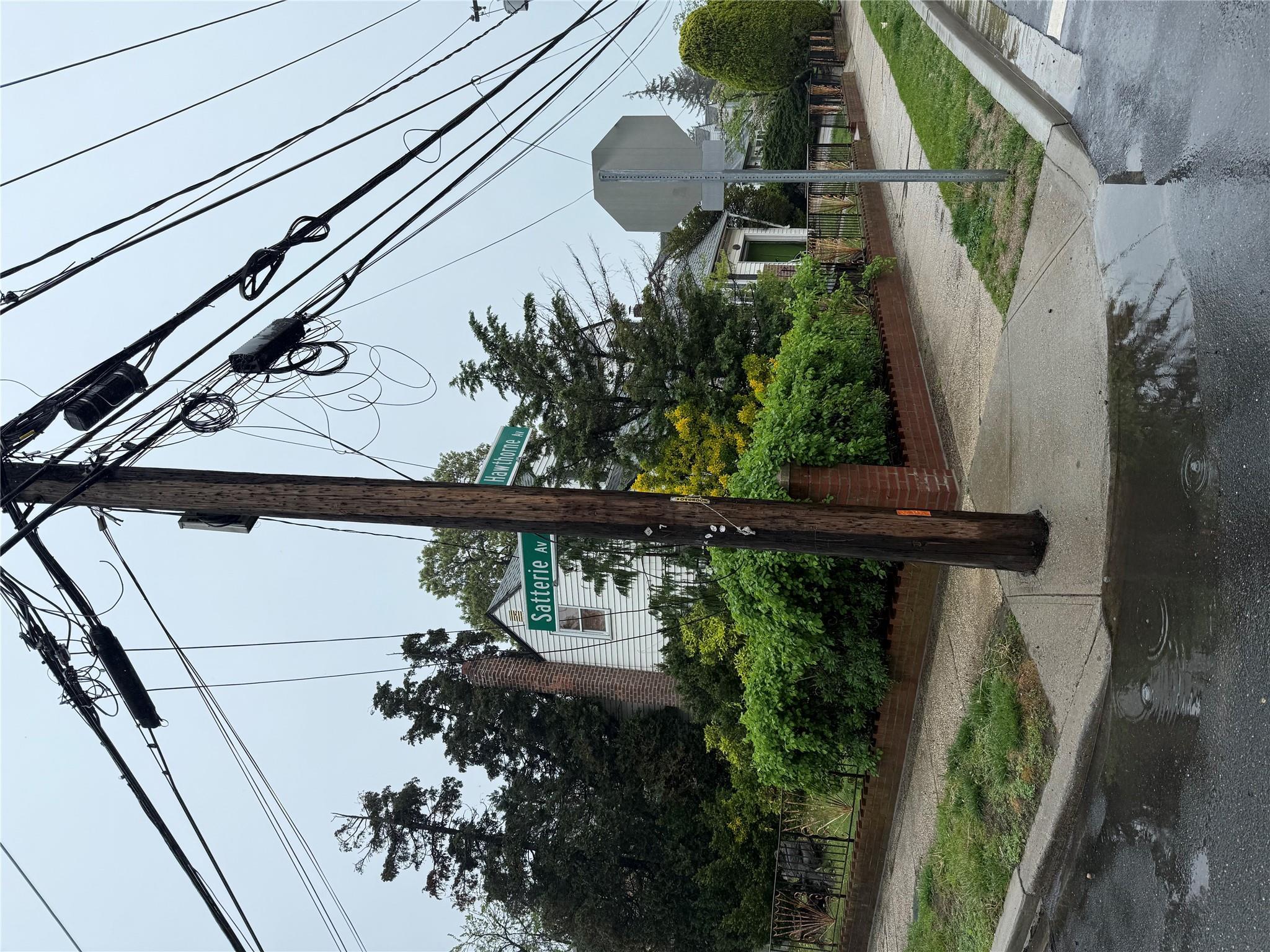 Single Family Hawthorne  Nassau County, NY 11580, MLS-857845-2