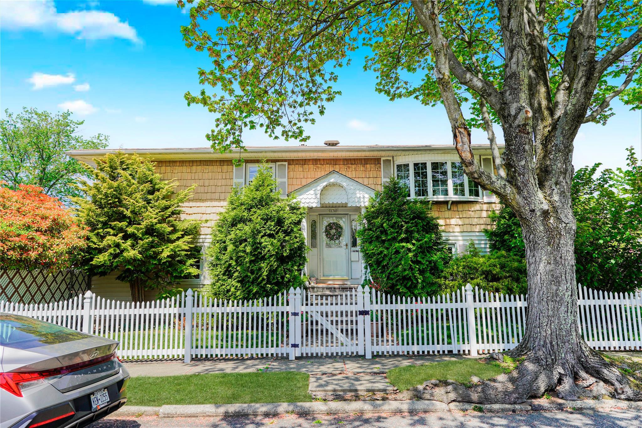 Single Family Greaves  Staten Island, NY 10308, MLS-857851-2
