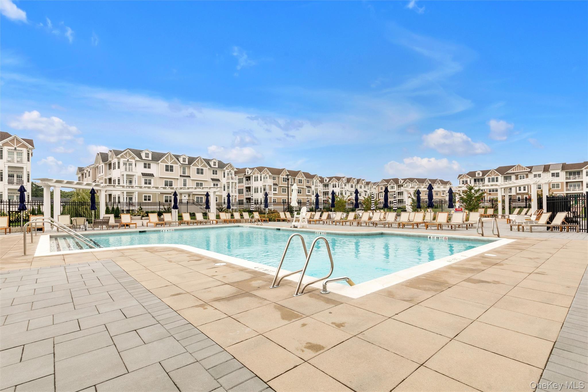 Condo Aspenwood  Nassau County, NY 11803, MLS-857869-18
