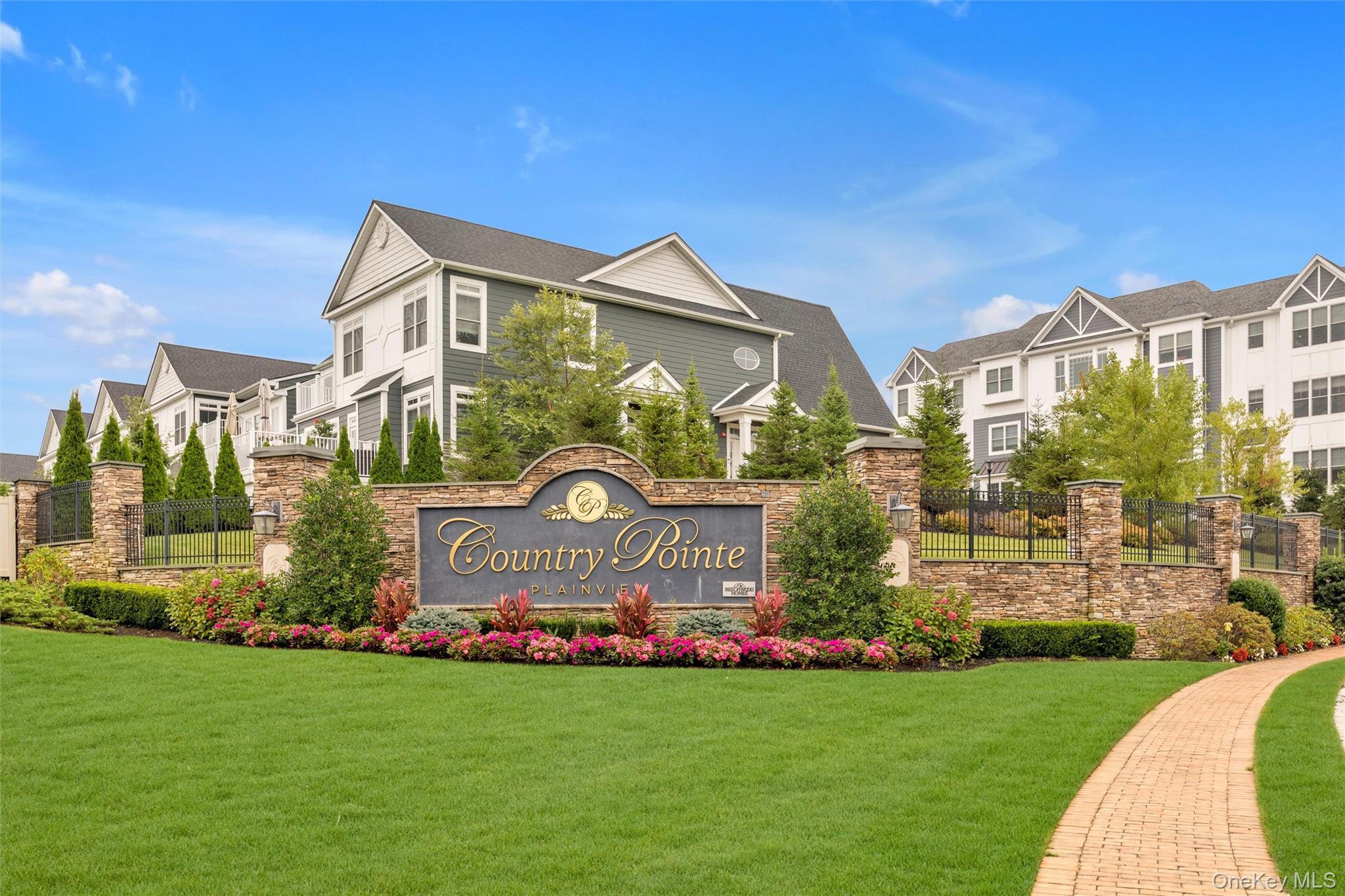Condo Aspenwood  Nassau County, NY 11803, MLS-857869-23
