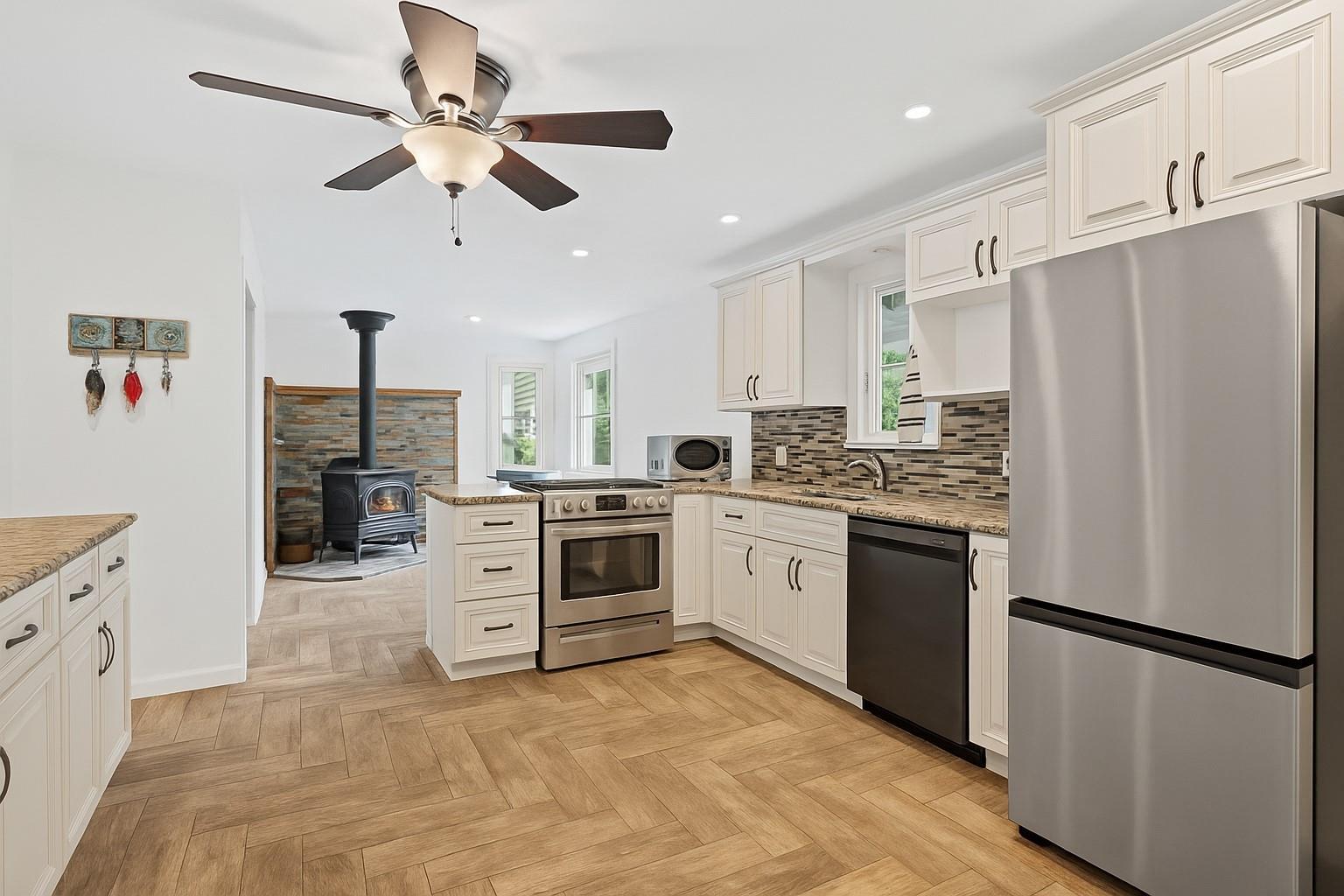 Single Family Avenue D  Suffolk County, NY 11741, MLS-857898-7