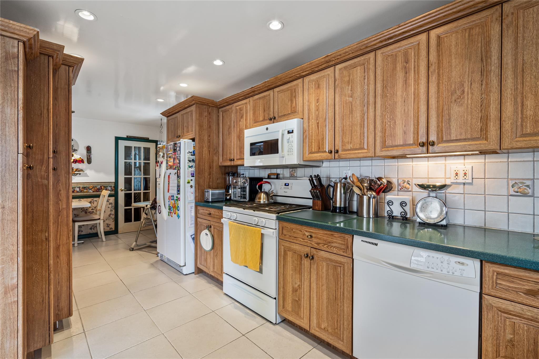 Single Family 252  Queens, NY 11426, MLS-857911-6