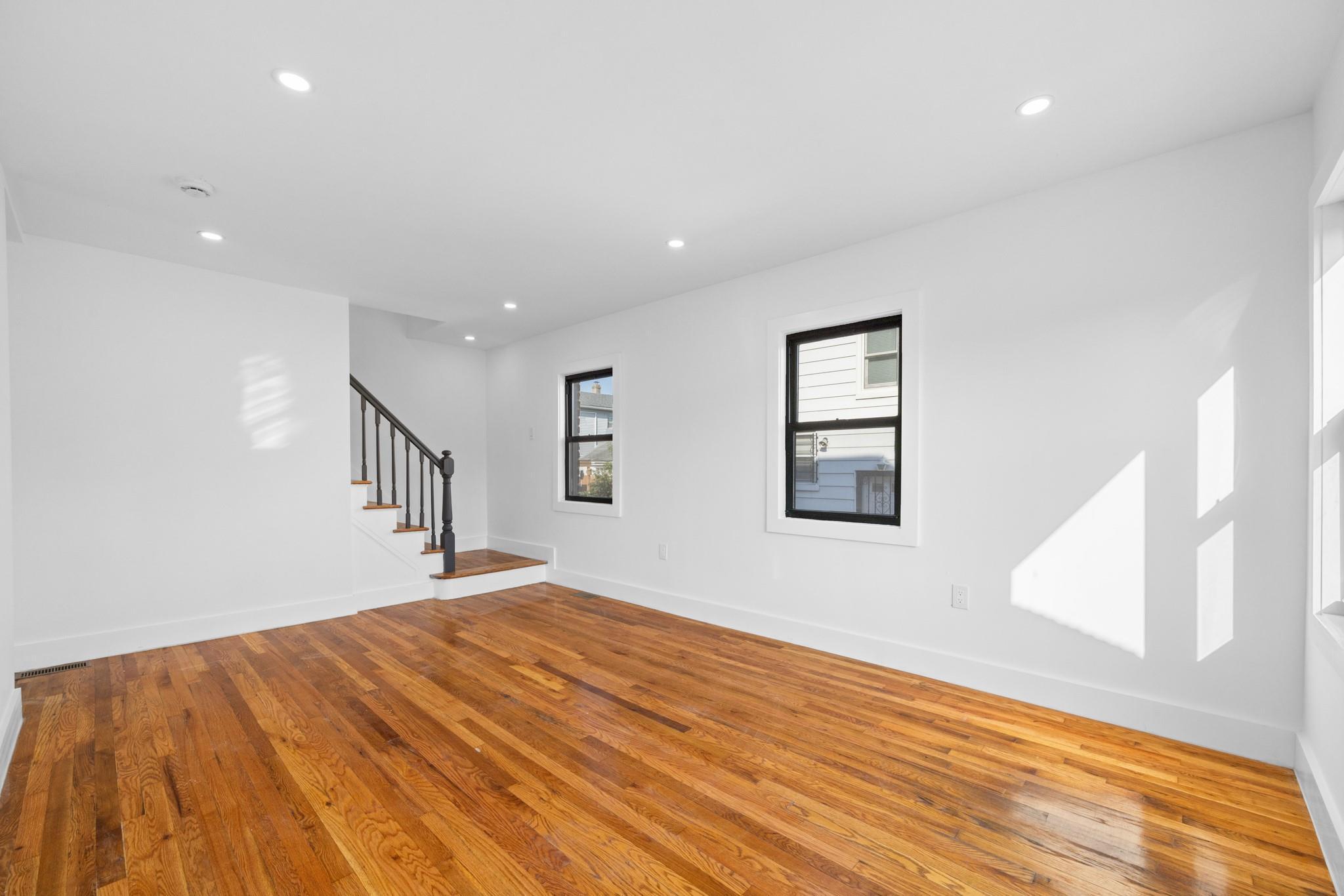 Single Family 131st  Queens, NY 11413, MLS-857934-5