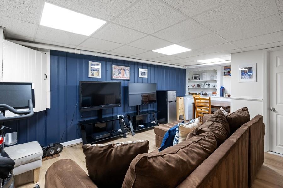Single Family Everett  Nassau County, NY 11510, MLS-857939-23
