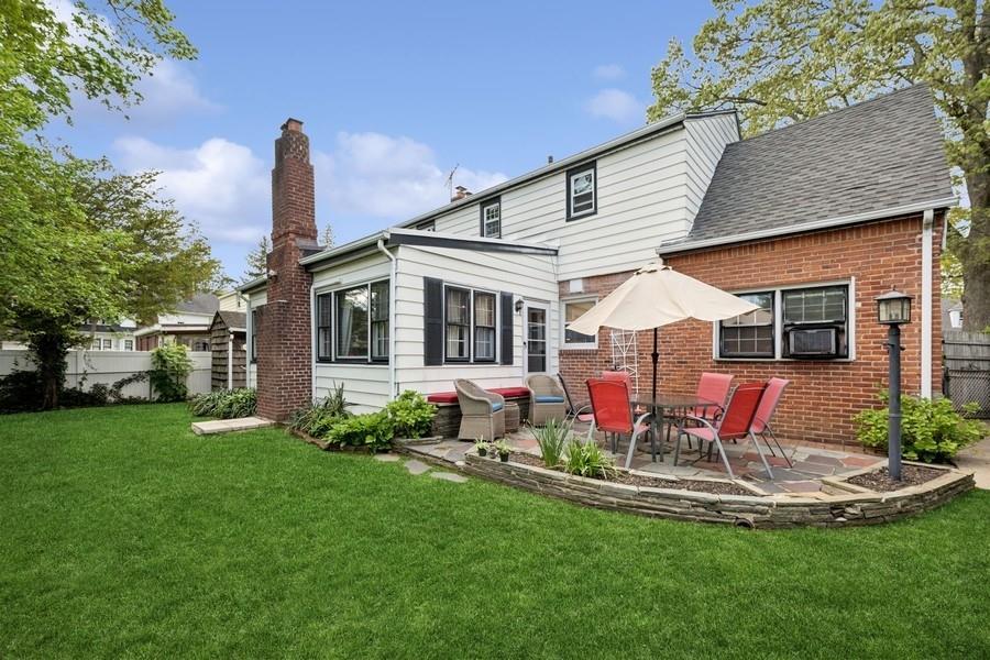 Single Family Everett  Nassau County, NY 11510, MLS-857939-27