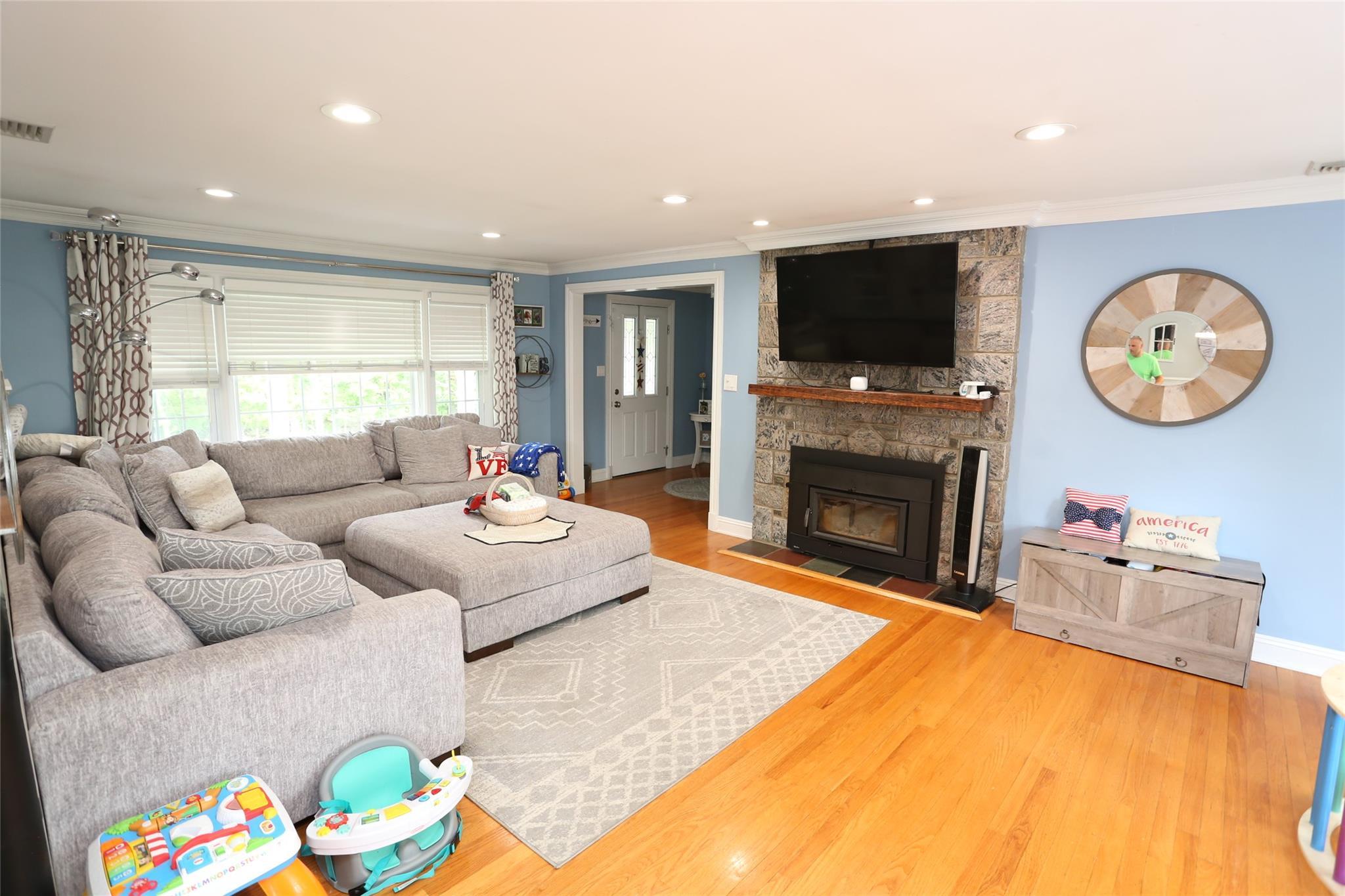 Single Family Kings  Rockland County, NY 10920, MLS-857952-15