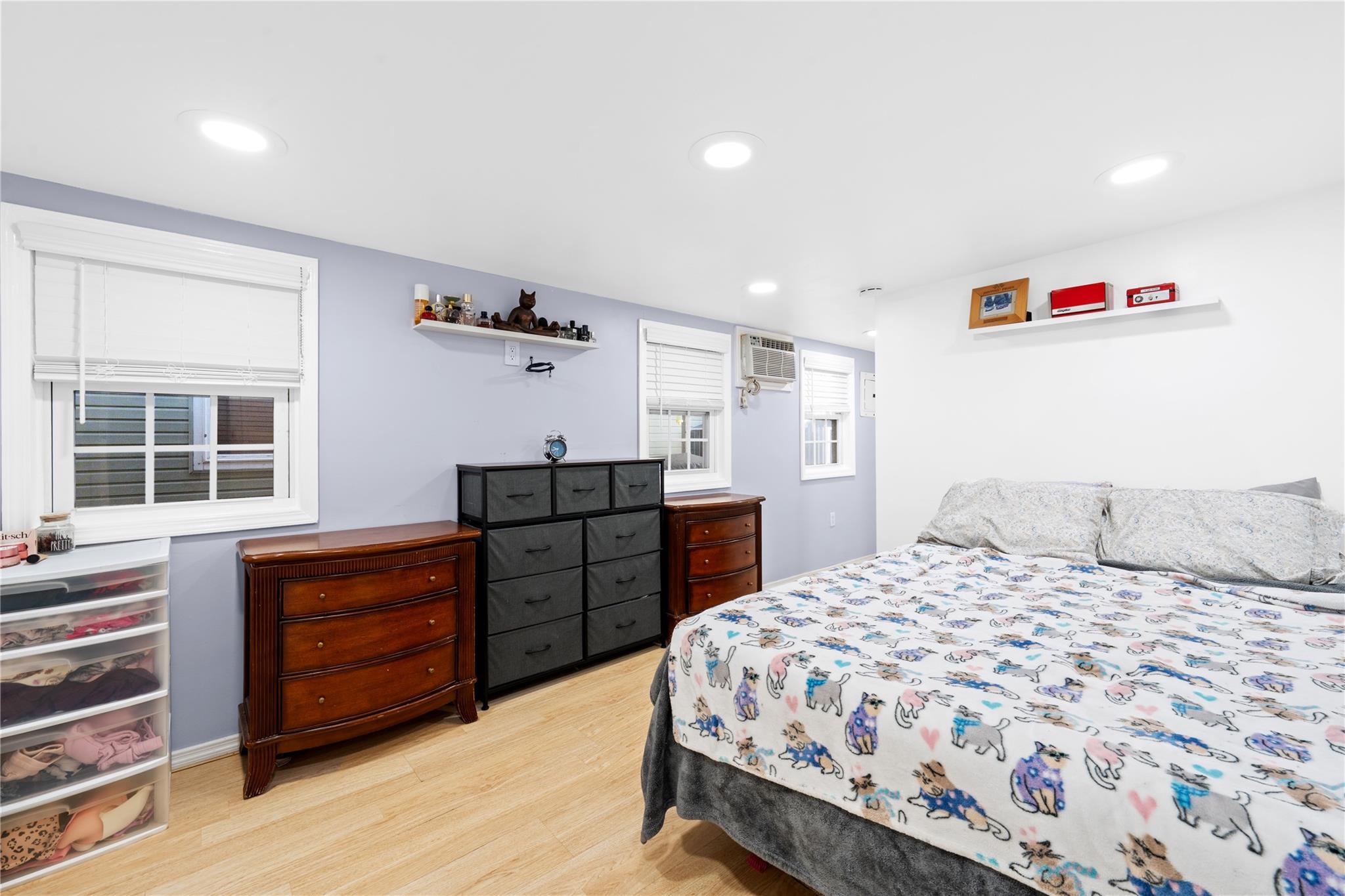 Single Family Lincoln Avenue  Suffolk County, NY 11741, MLS-857961-10