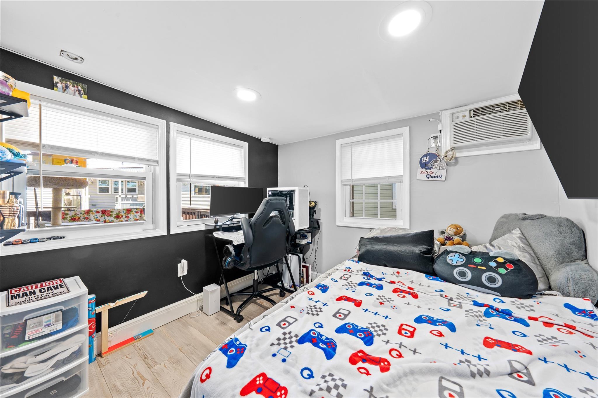 Single Family Lincoln Avenue  Suffolk County, NY 11741, MLS-857961-7
