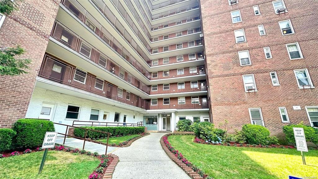 Coop 62nd  Queens, NY 11374, MLS-857965-2