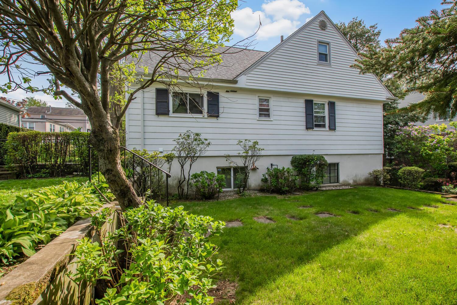 Single Family Constant  Westchester County, NY 10701, MLS-857973-40