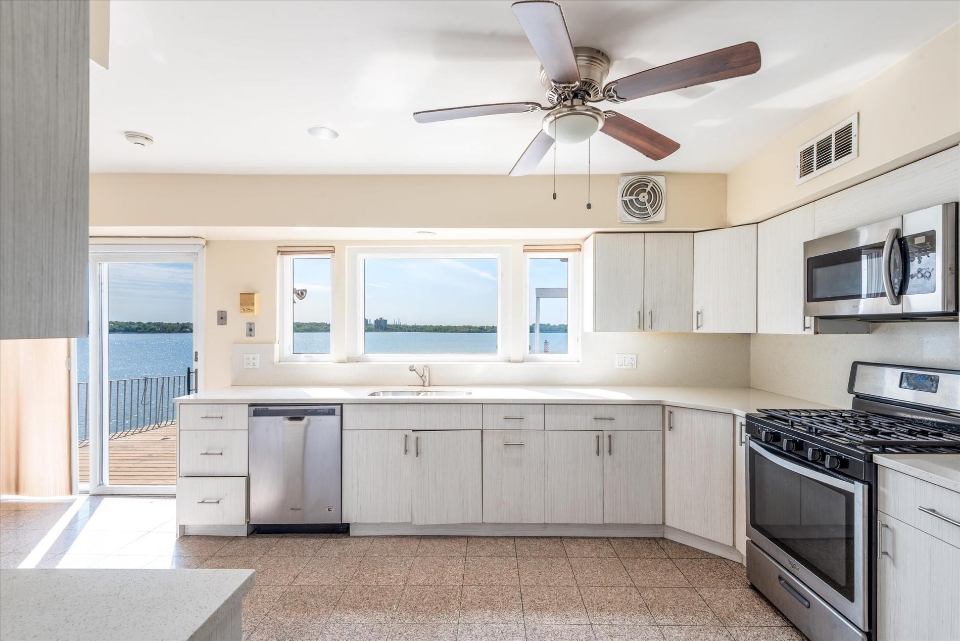 Single Family Shorecliff  Nassau County, NY 11023, MLS-857997-10
