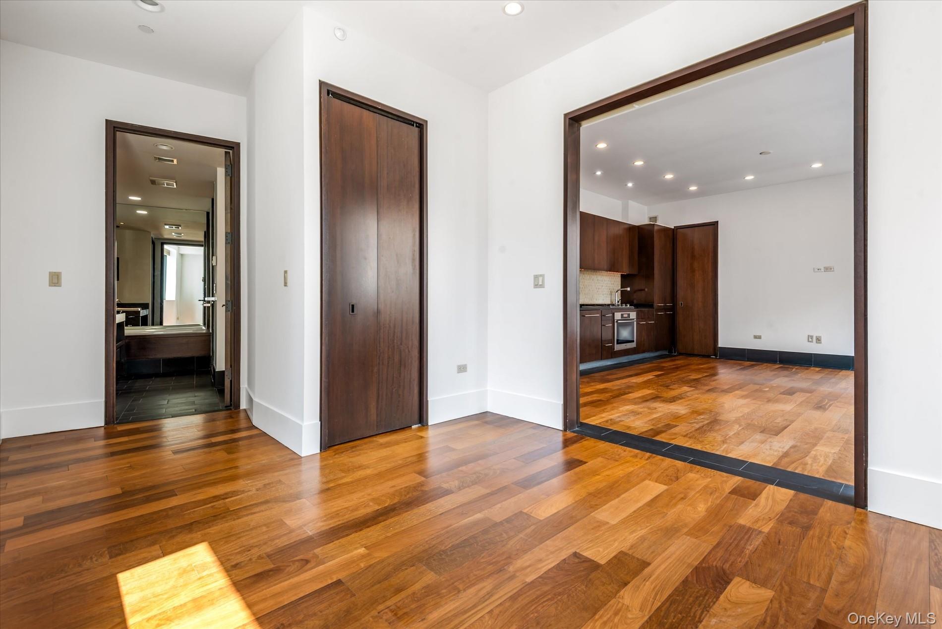 Condo Broad  Manhattan, NY 10004, MLS-858001-12