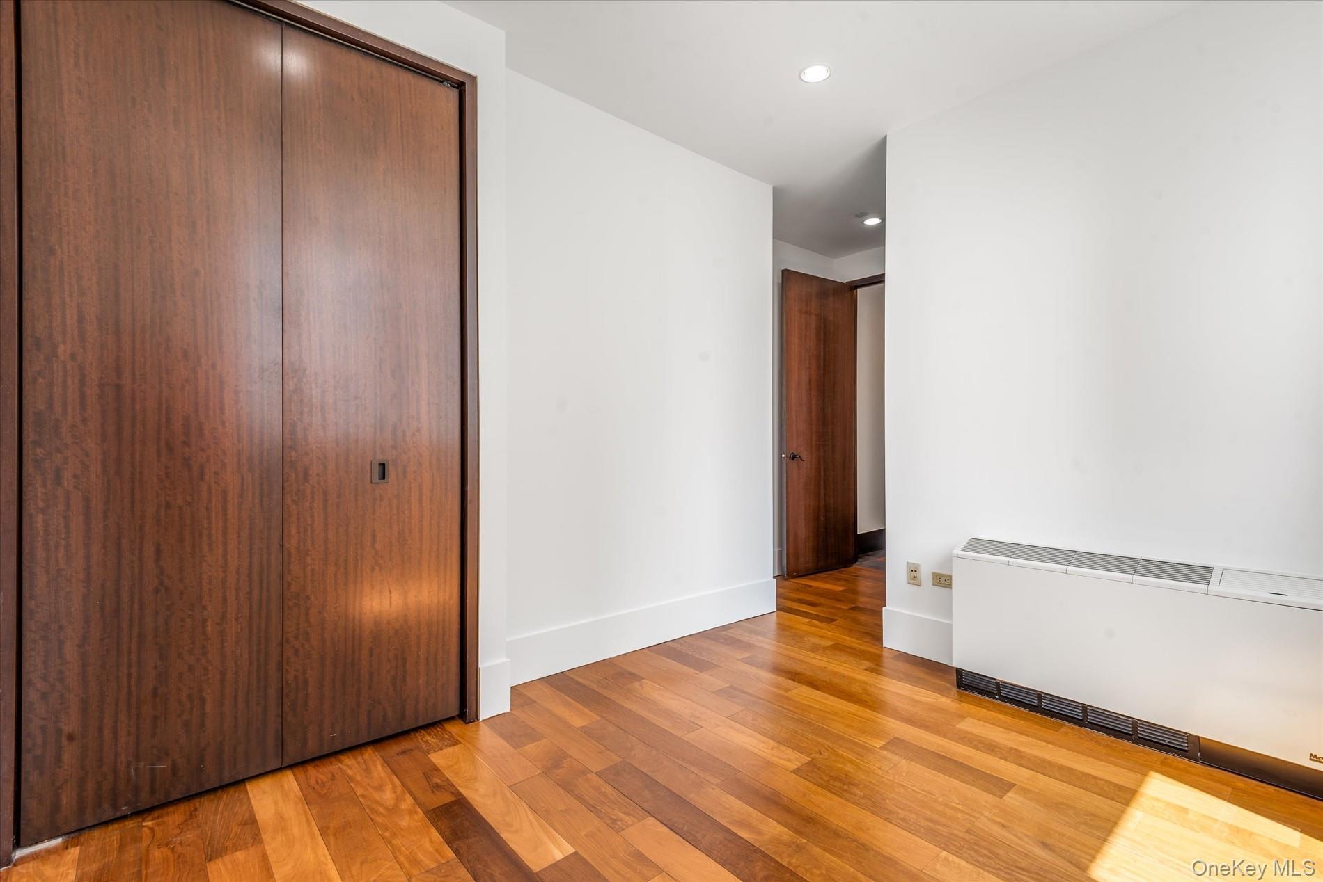 Condo Broad  Manhattan, NY 10004, MLS-858001-21