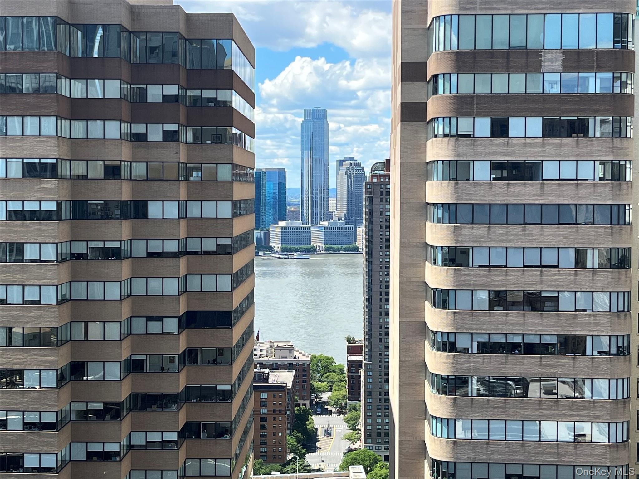 Condo Broad  Manhattan, NY 10004, MLS-858001-26