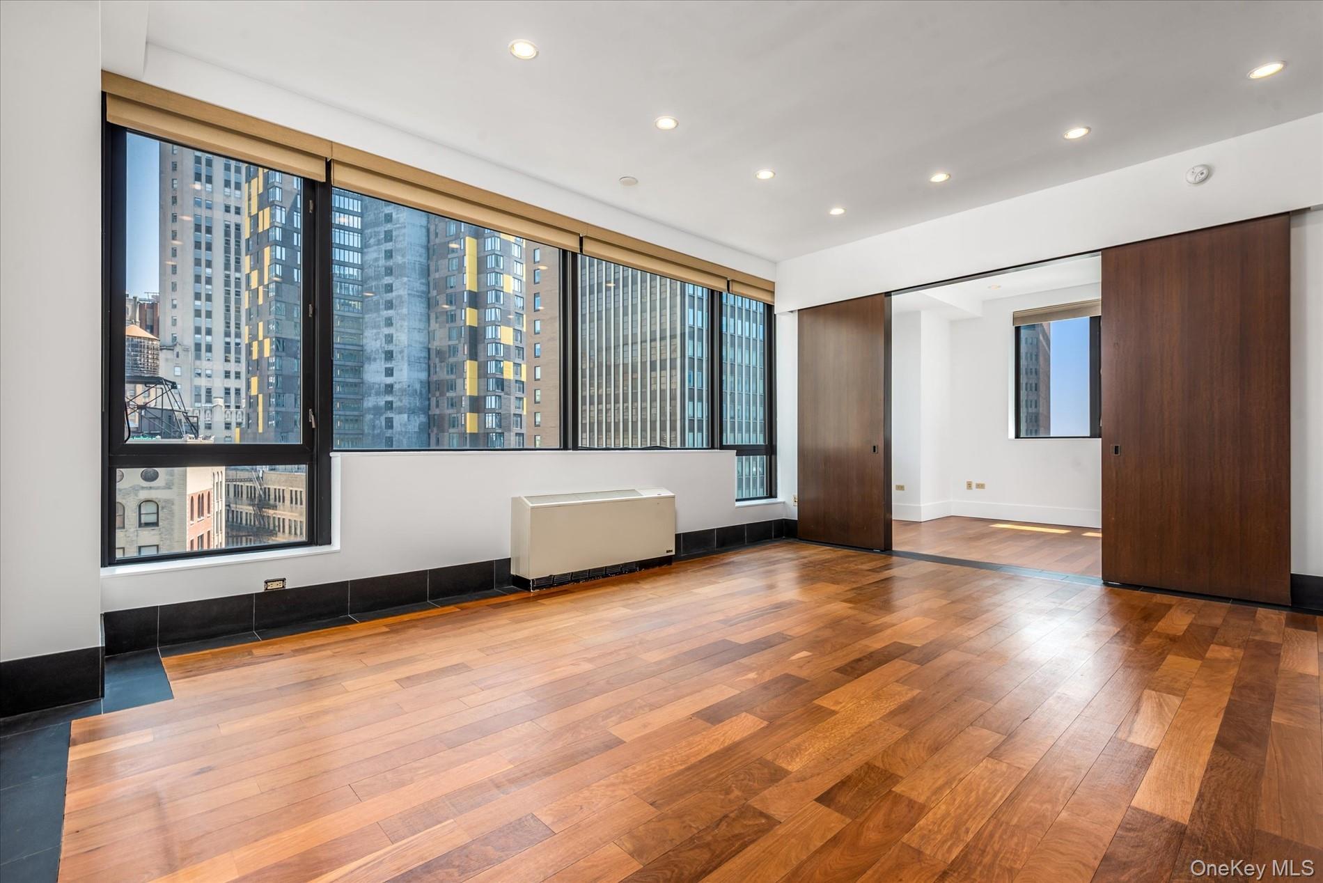 Condo Broad  Manhattan, NY 10004, MLS-858001-7
