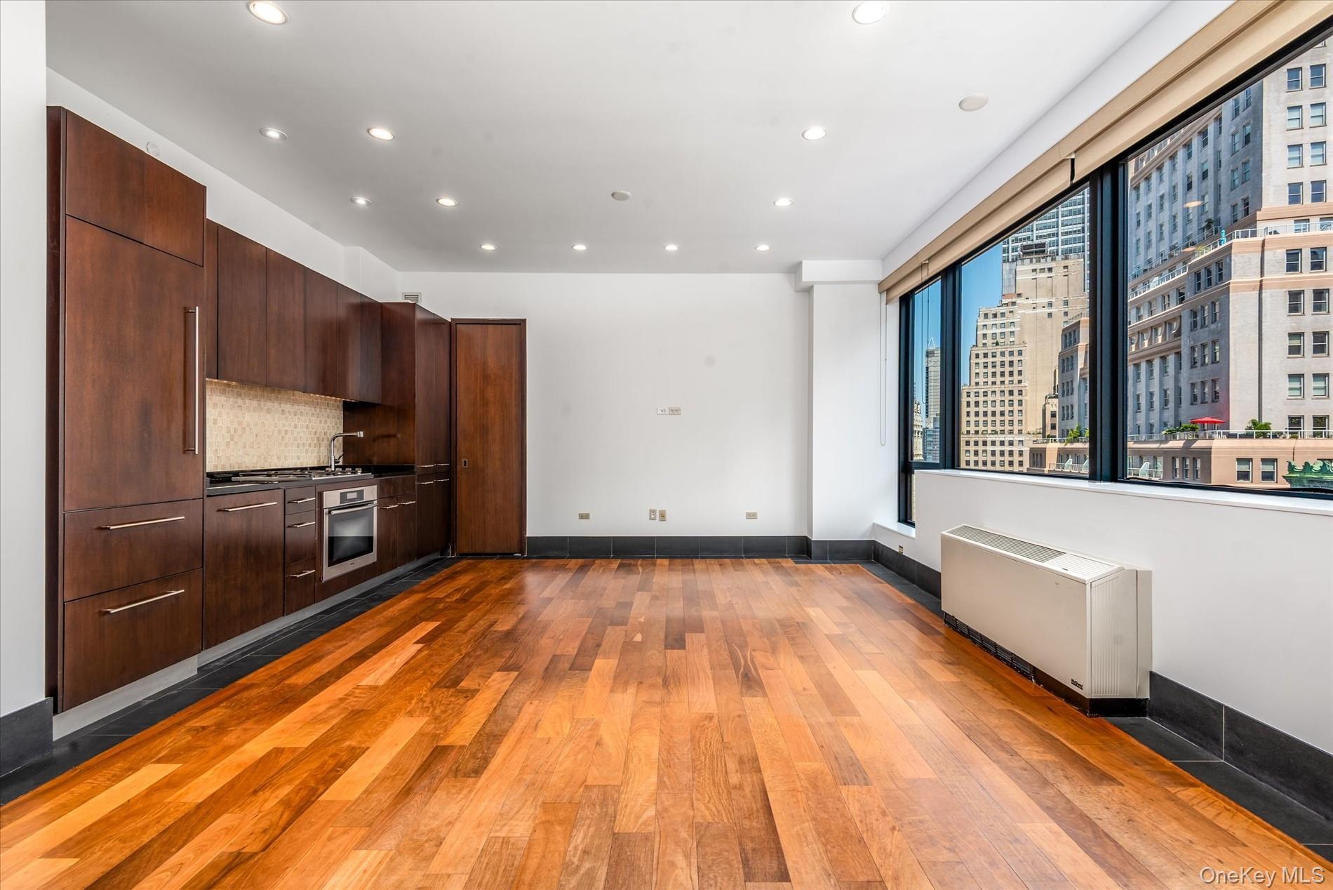 Condo Broad  Manhattan, NY 10004, MLS-858001-9