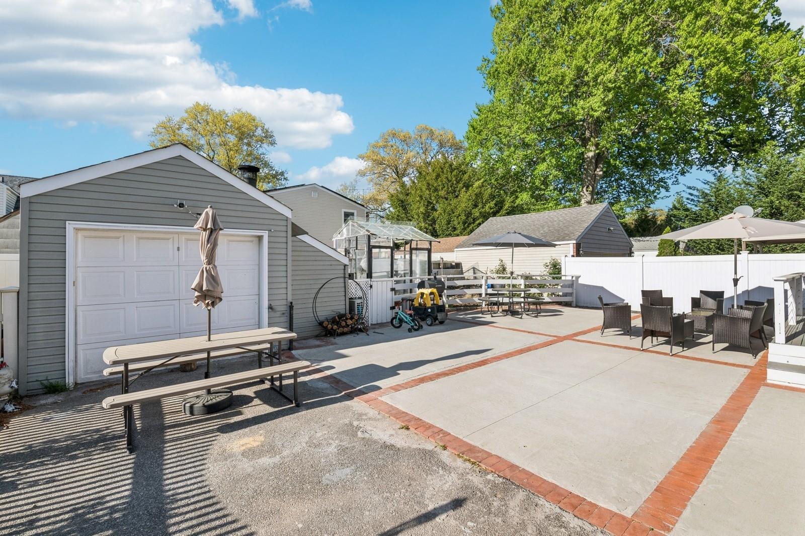 Single Family Rose  Nassau County, NY 11510, MLS-858007-2