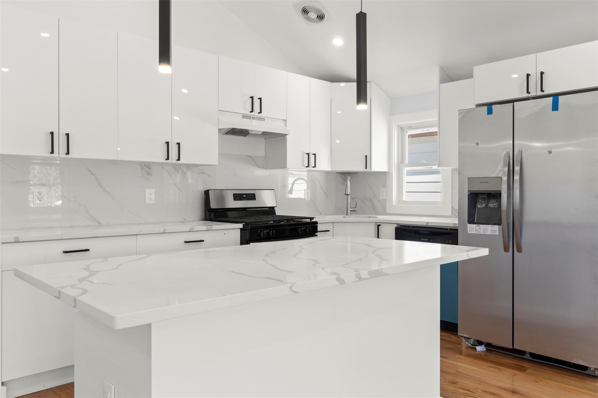 Single Family 112th  Queens, NY 11429, MLS-858023-22