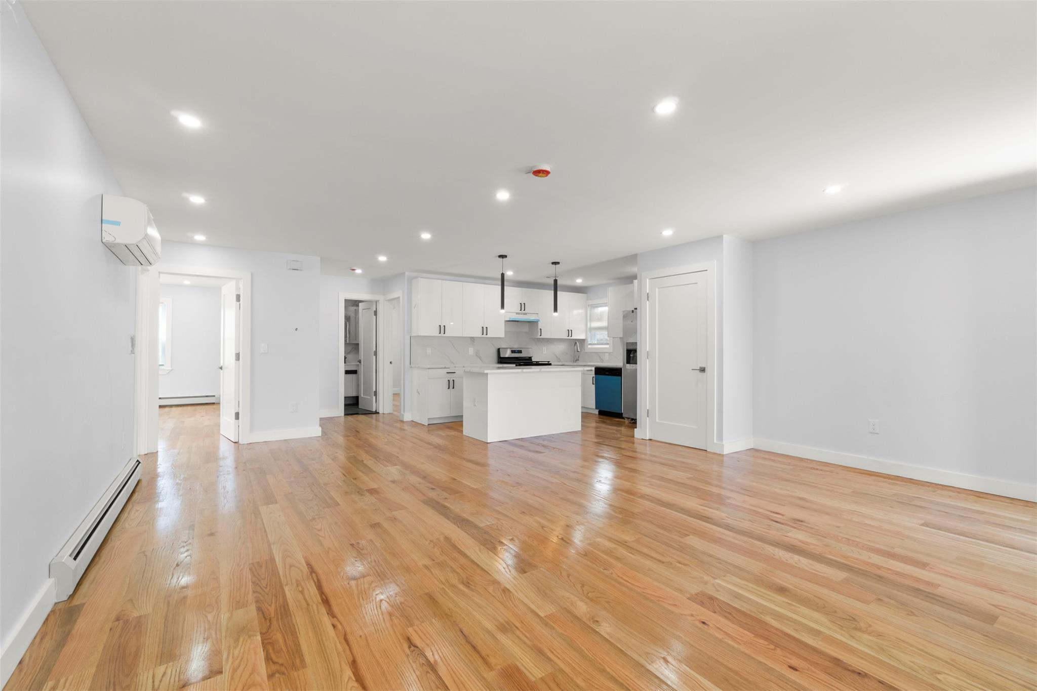 Single Family 112th  Queens, NY 11429, MLS-858023-4
