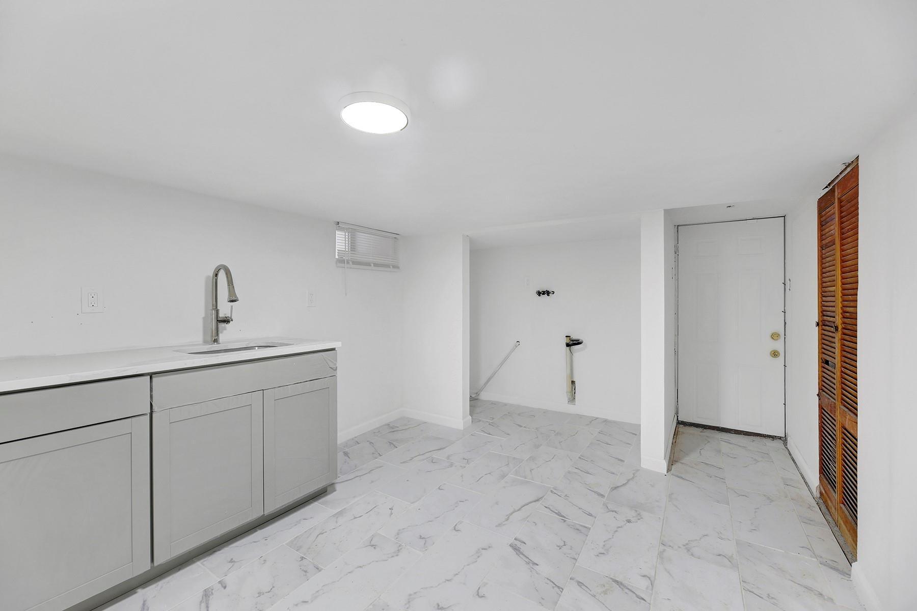 Single Family 115th  Queens, NY 11420, MLS-858025-12