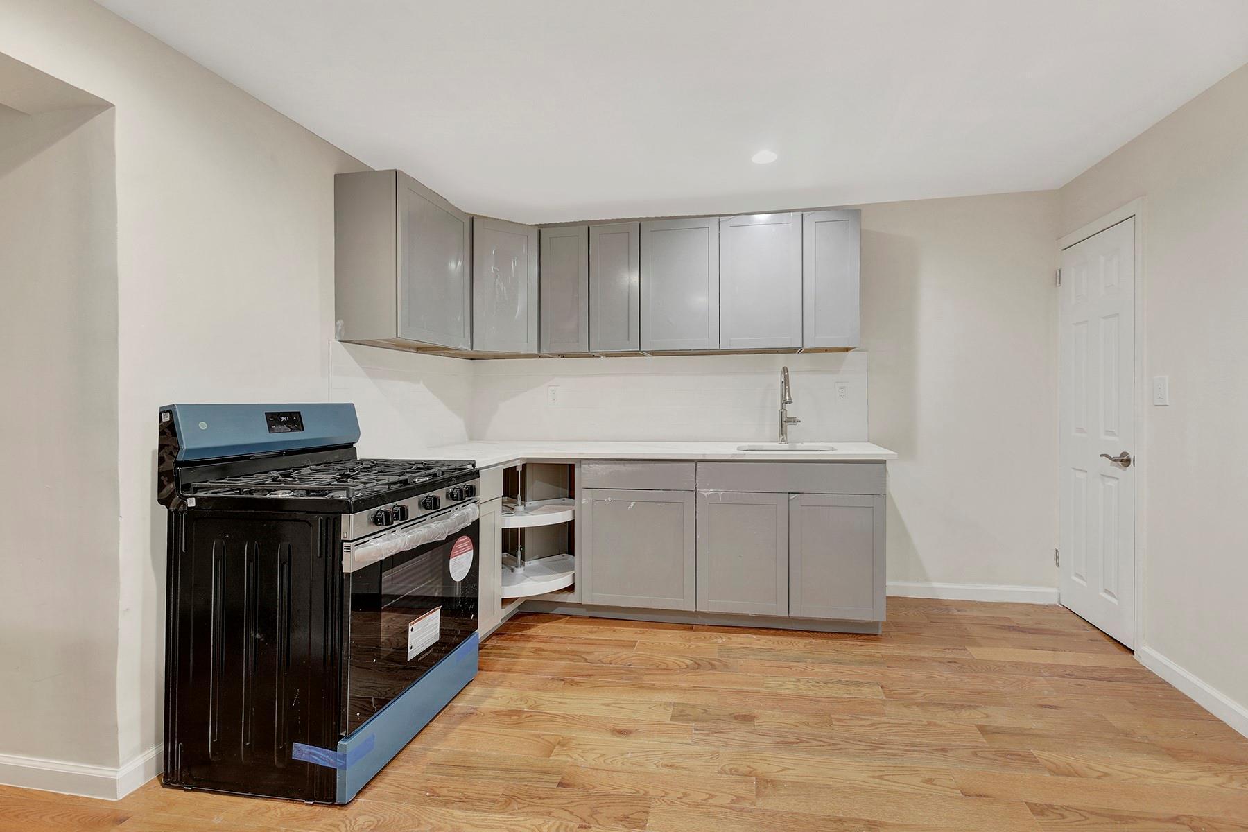 Single Family 115th  Queens, NY 11420, MLS-858025-2