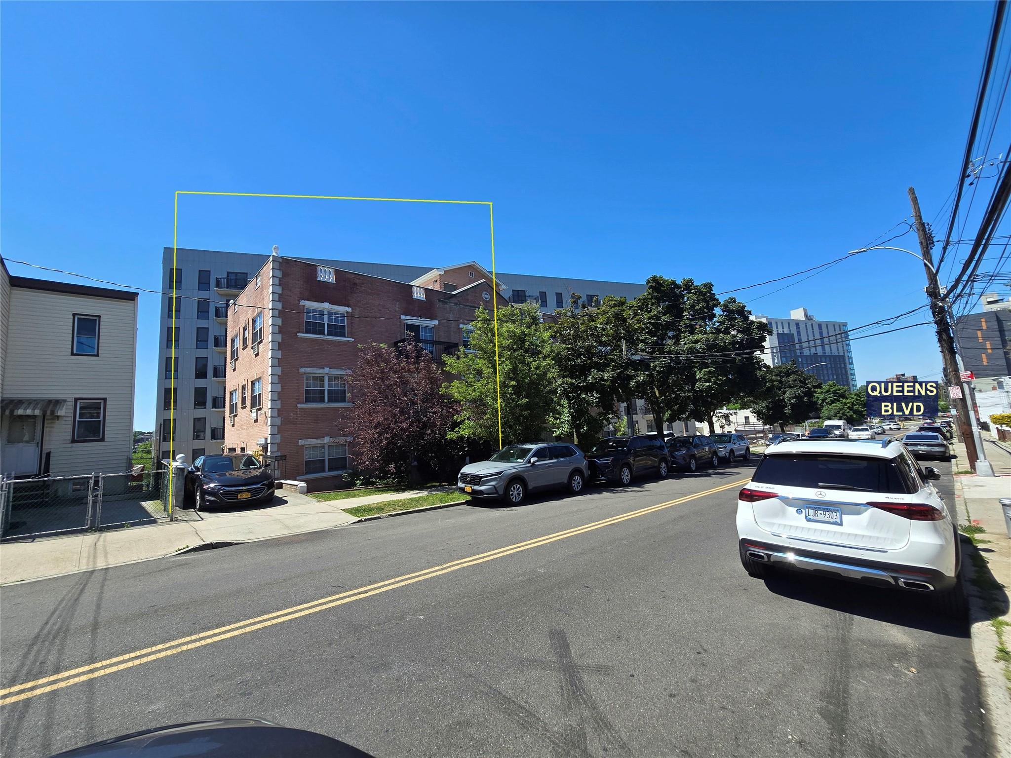 Single Family 45th  Queens, NY 11377, MLS-858043-2