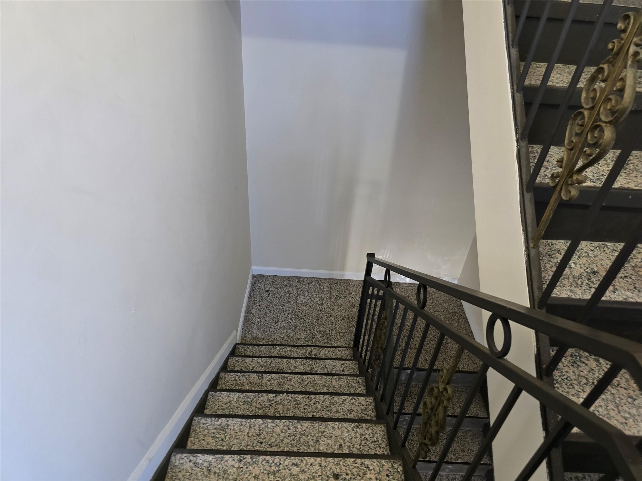 Single Family 45th  Queens, NY 11377, MLS-858043-34