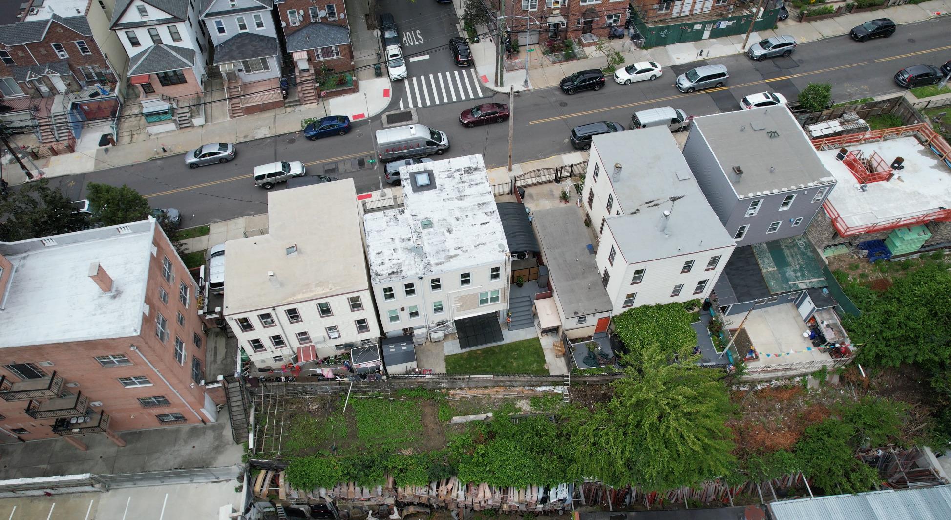 Single Family 45th  Queens, NY 11377, MLS-858043-4