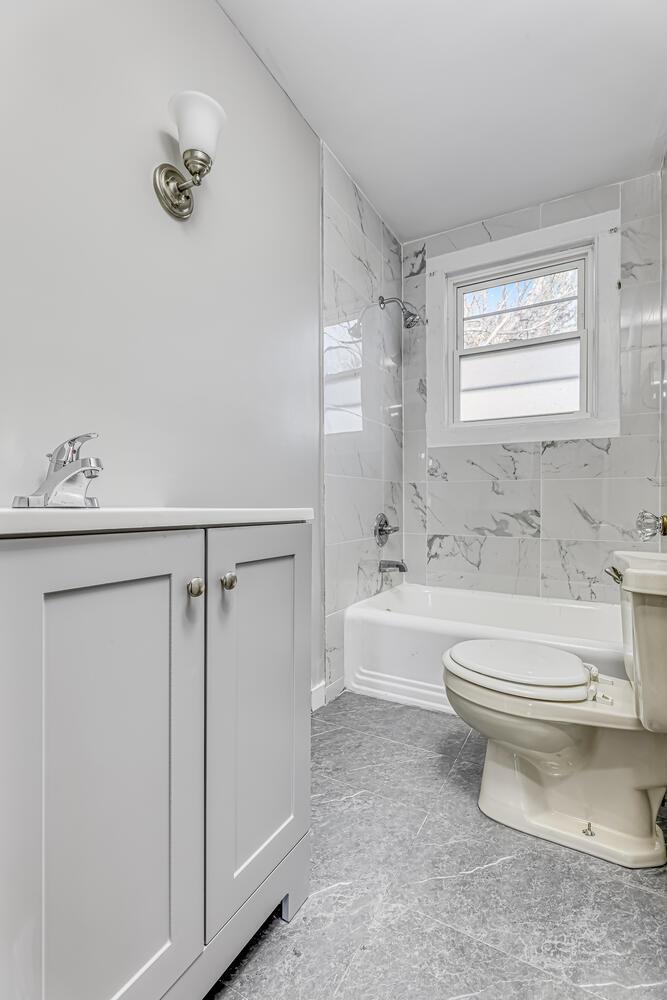 Single Family Ulster  Orange County, NY 12586, MLS-858047-19