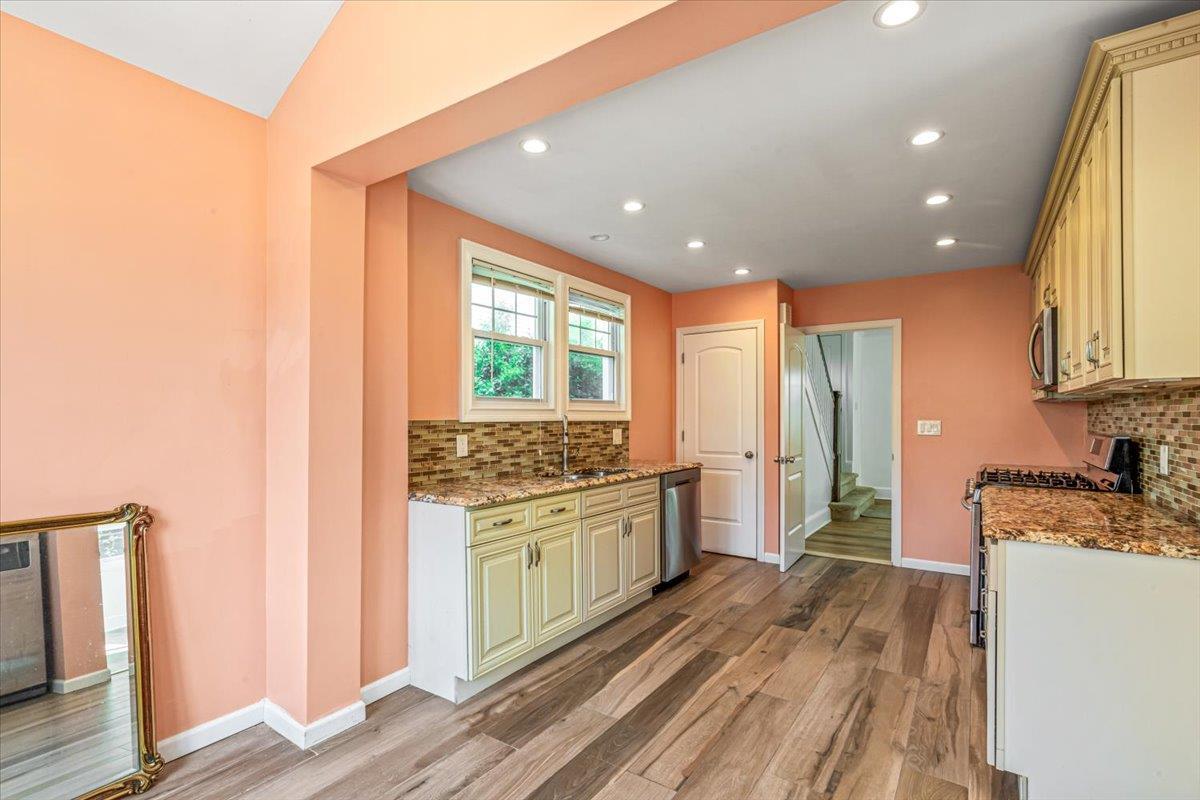Single Family Bryant  Nassau County, NY 11001, MLS-858073-11