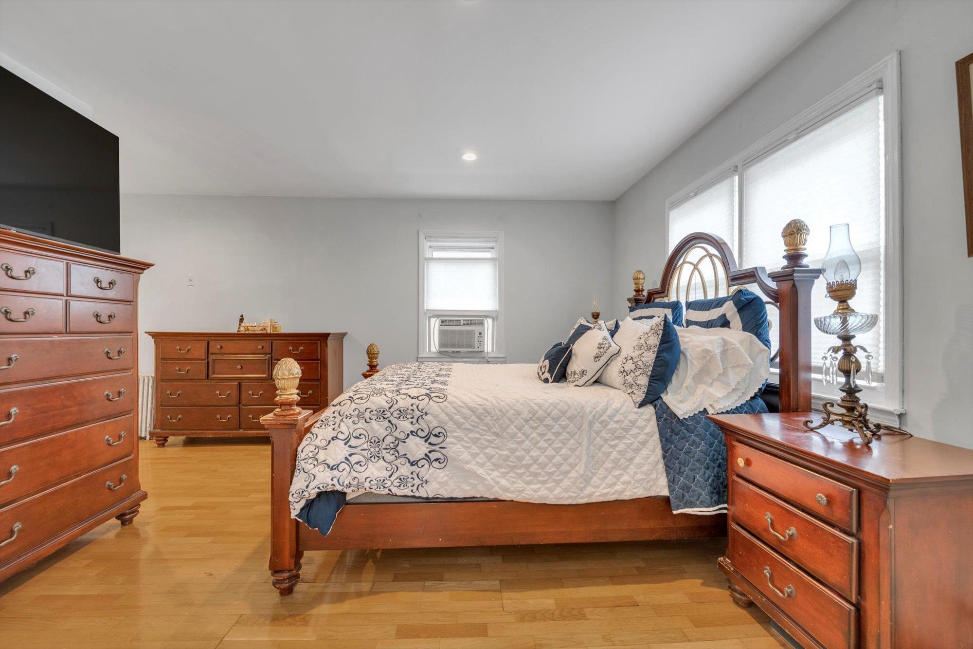 Single Family Gerard  Nassau County, NY 11040, MLS-858110-12