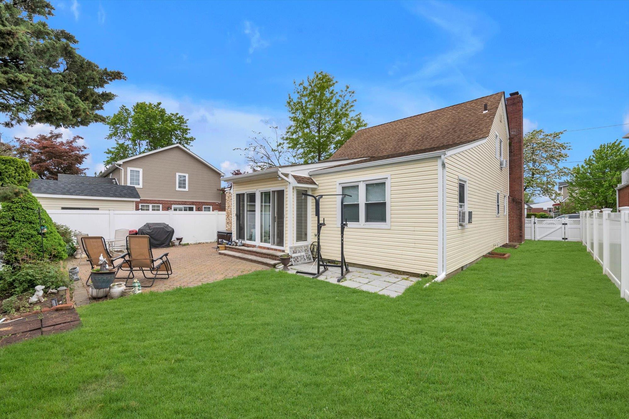 Single Family Gerard  Nassau County, NY 11040, MLS-858110-17